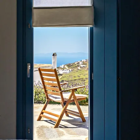 Villa Sea Breeze By Tinoshost