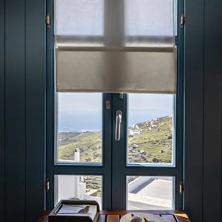 Villa Sea Breeze By Tinoshost